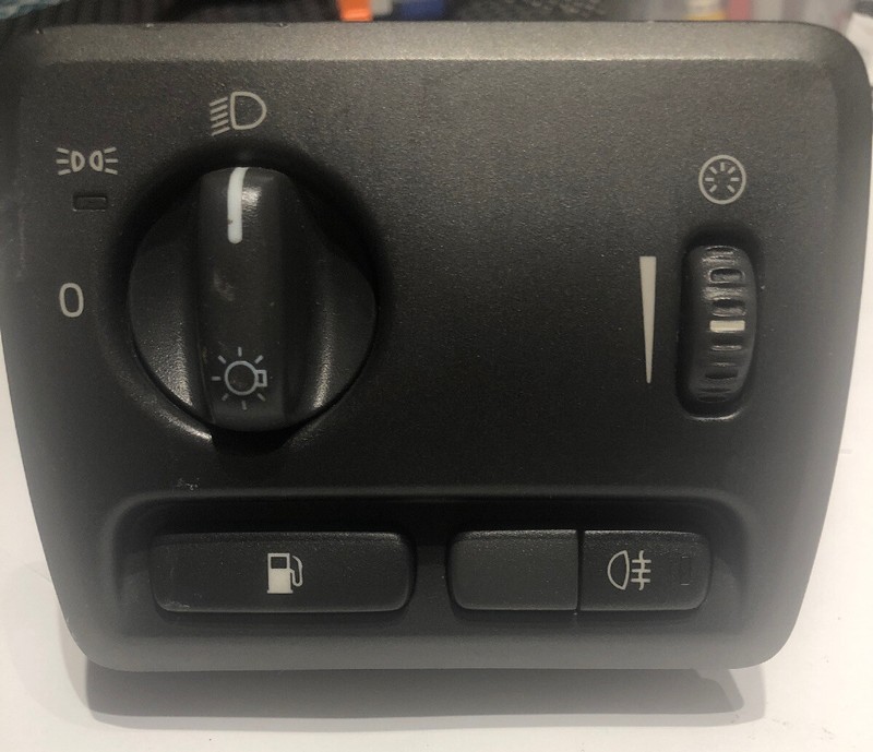 Volvo OEM V70 S60 XC70 headlight control dash dimmer switch 01-03 8645713