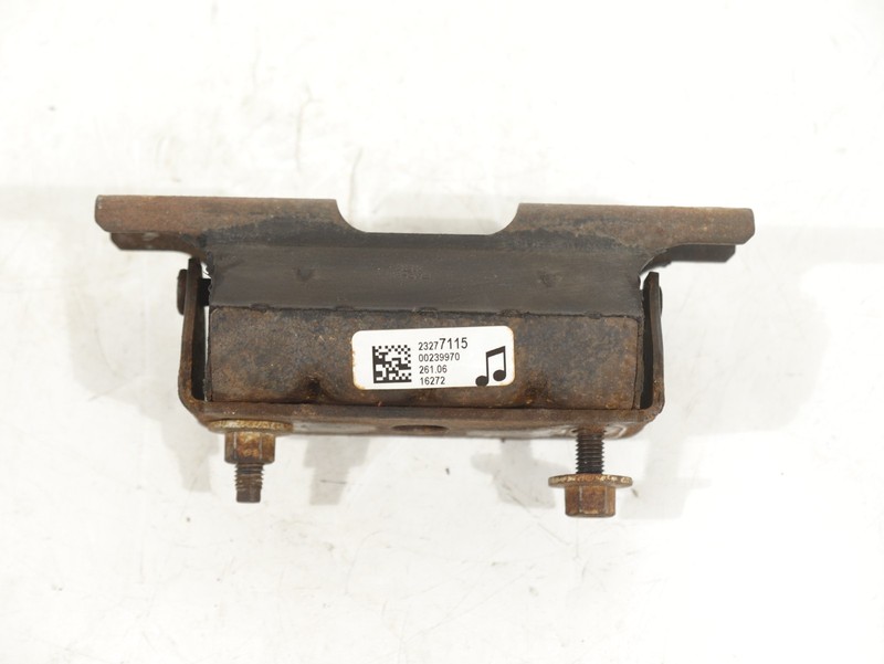 2014-2020 Chevrolet Silverado Tahoe GMC Sierra 4WD Transmission Mount OEM