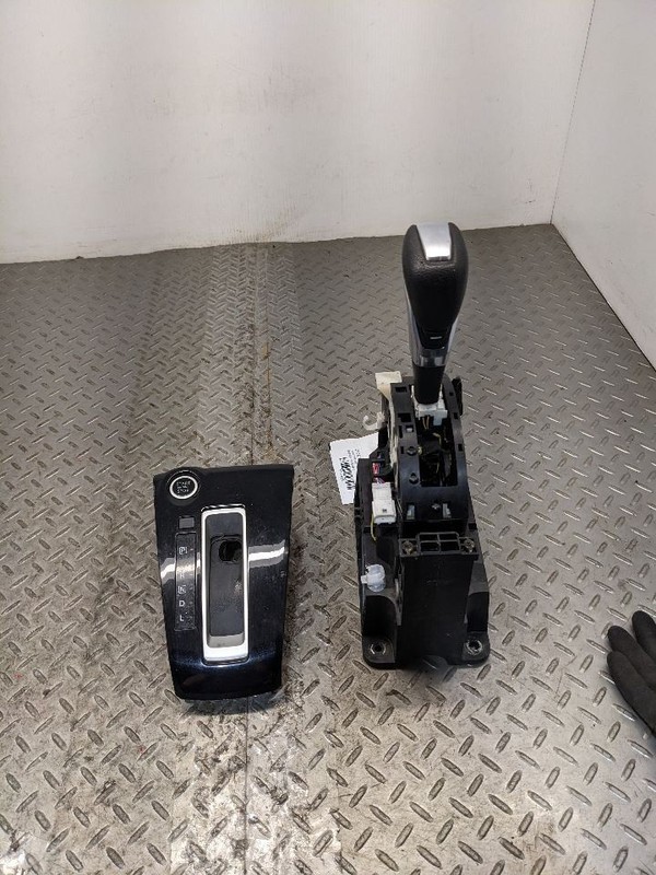 2019 NISSAN KICKS 1.6L Console Gear Shifter Shift Start Stop Engine Butt 1174435