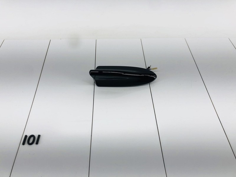 2017 MITSUBISHI OUTLANDER REAR UPPER EXTERIOR ROOF SHARK FIN ANTENNA OEM