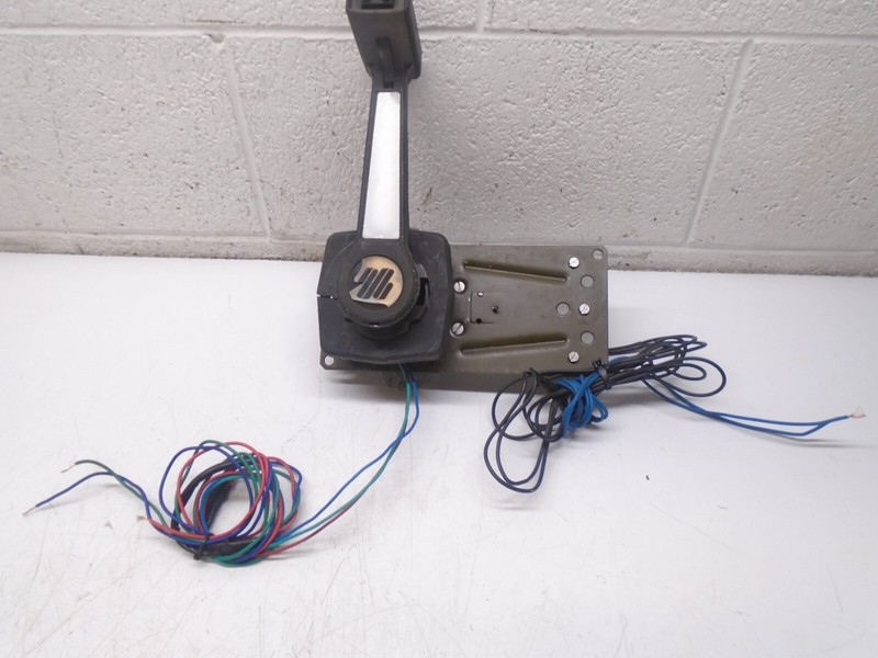 ZZ2 Uflex Remote Control Box Side Mount Thundercraft