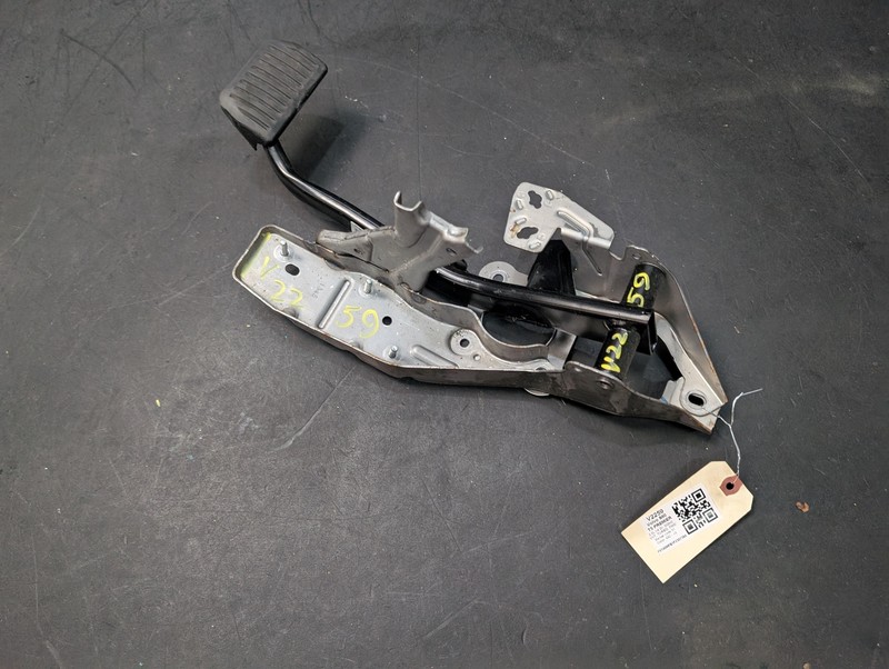 Brake Pedal 2015 Volvo S60 31341104 2014 2016 2017 2018