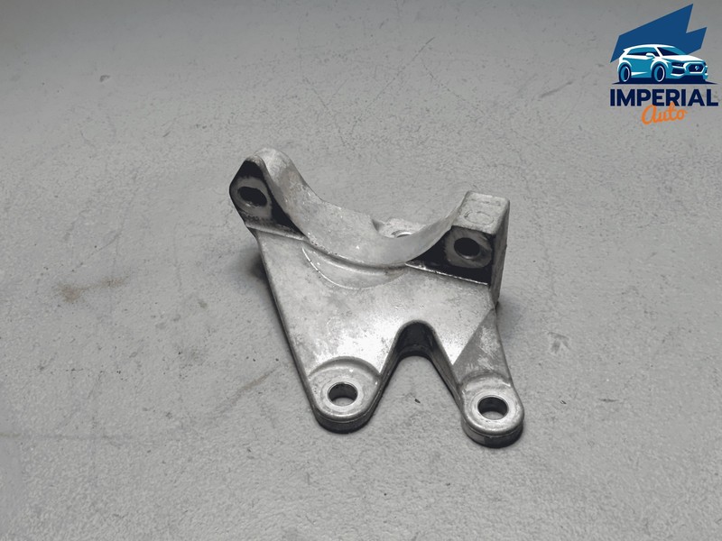 TOYOTA SIENNA 2017-2020 ENGINE RIGHT PASSENGER SIDE MOUNT SUPPORT BRACKET OEM