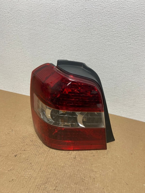 2004-2007 Toyota Highlander Left Driver LH Side Tail Light OEM AC1388 LK