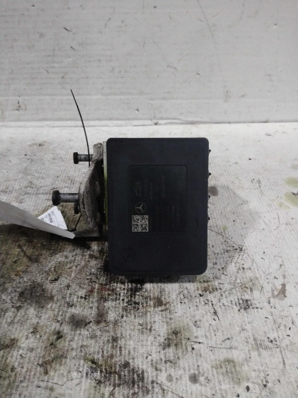 2015 Mercedes-Benz C-Class ABS Hydraulic Assembly OEM 2054310100 115K Miles