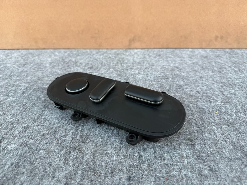 HYUNDAI IONIQ 5 2022-2025 OEM FRONT LEFT DRIVER SEAT ADJUST CONTROL SWITCH ASSY