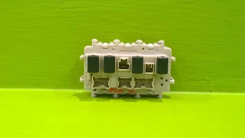 13 PATHFINDER 3.5L INTERIOR FUSE BOX (VIN "A" 4TH DIGIT) OEM 3434-32