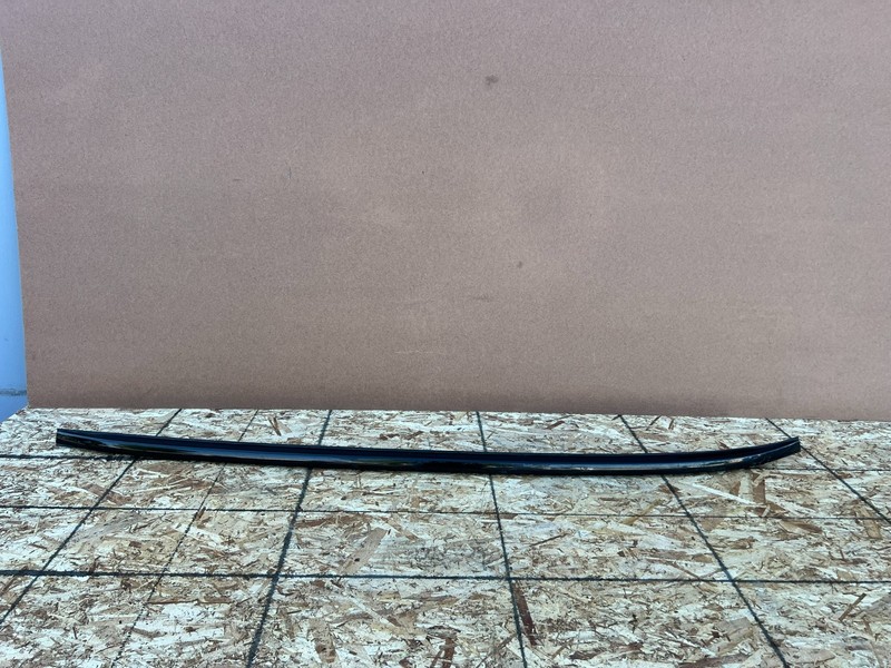 GENESIS GV70 22-26 OEM LEFT DRIVER ROOF RACK RAIL DRIP TRIM MOLDING BLACK