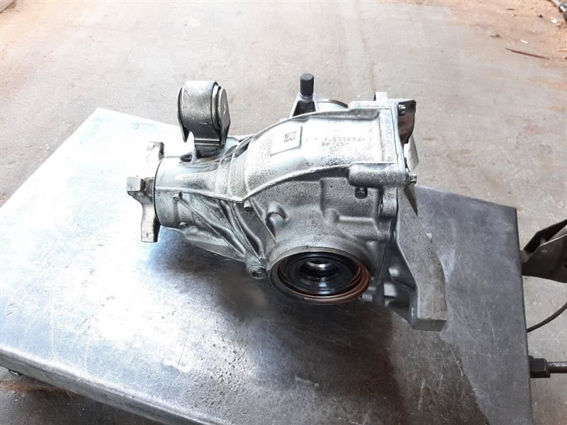 19 Mercedes 257 CLS450 Rear Differential Carrier 2.823 Ratio 2053508104
