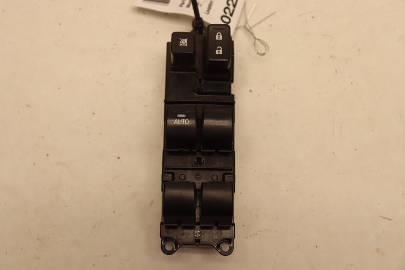 2018-2024 MITSUBISHI ECLIPSE CROSS FRONT DRIVER DOOR WINDOW MASTER SWITCH OEM