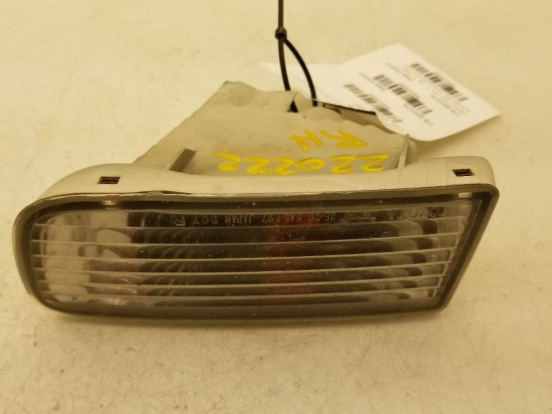 99-02 TOYOTA 4RUNNER PASSENGER SIDE FRONT BUMPER MOUNTED TURN SIGNAL LAMP