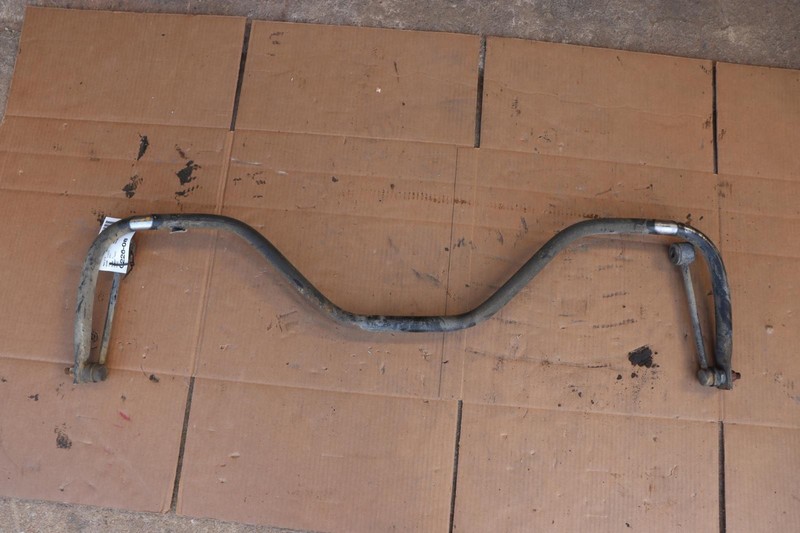 2007-2020 GMC YUKON 4WD REAR STABILIZER ANTI ROLL SWAY BAR SUPPORT OEM