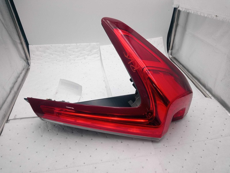 2017 Honda CR-V Right Tail Light Assembly Red OEM 653717 70K Miles