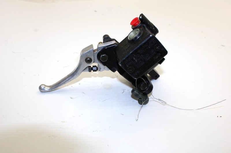 Yamaha Oem Brake Master Cylinder 8FA-W2587-00-00 B87