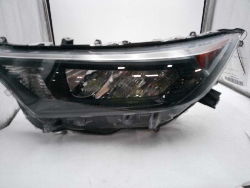 Used Left Headlight Assembly fits: 2021 Toyota Rav4 LED VIN W 5th digit 2.5L A25
