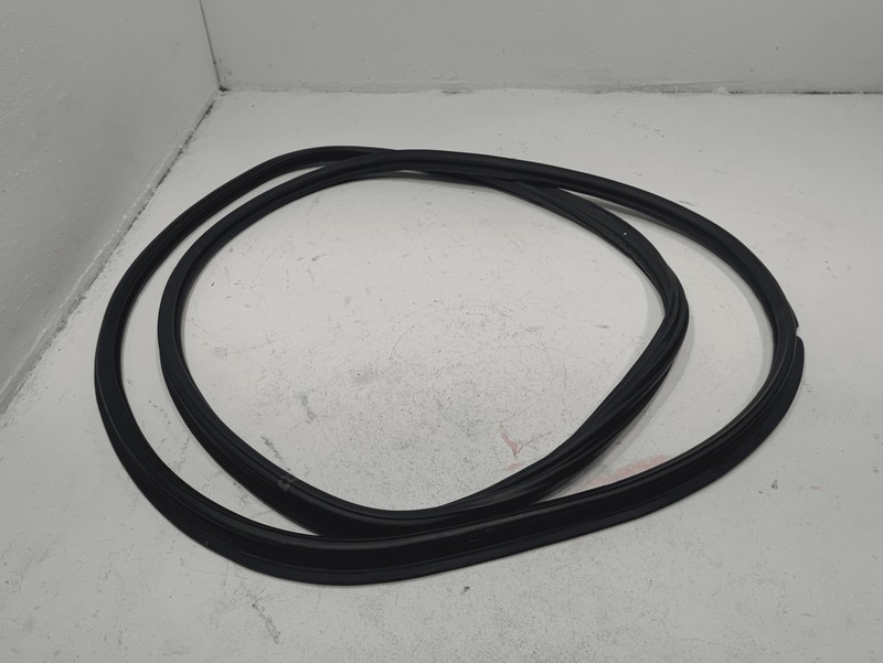 2016-2022 HONDA PILOT LIFTGATE BACK DOOR TAILGATE BODY WEATHERSTRIP SEAL OEM