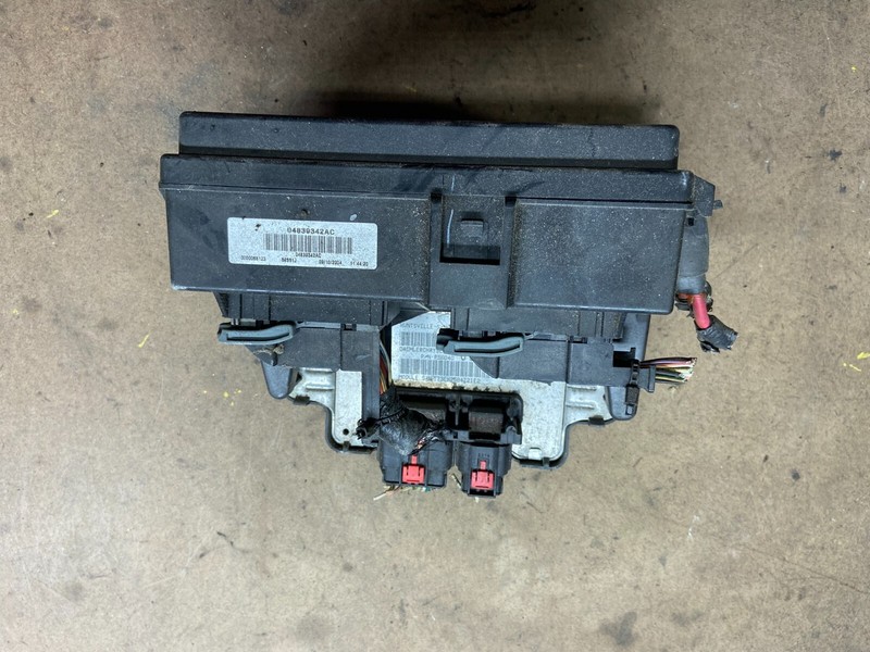 2005 Jeep Grand Cherokee Commander BCM Body Control Module M7491 DG Oem