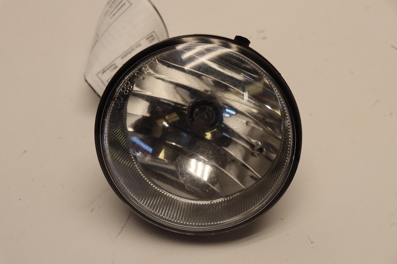 2007-2013 TOYOTA TUNDRA SR5 FRONT RIGHT PASSENGER SIDE FOG LIGHT LAMP OEM