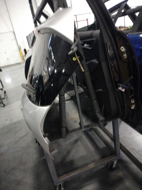 Used Deck Lid fits: 2012 Nissan Juke w/o rear view camera w/privacy tint glass G