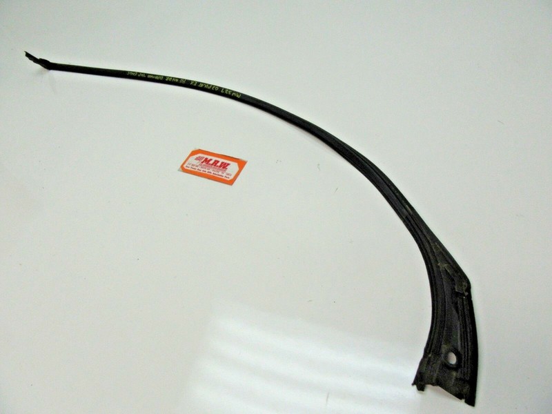 FITS RIGHT FRONT RUBBER SEAL TOP EDGE LOCATED ON DOOR PASSENGER SIDE MOLDING RF