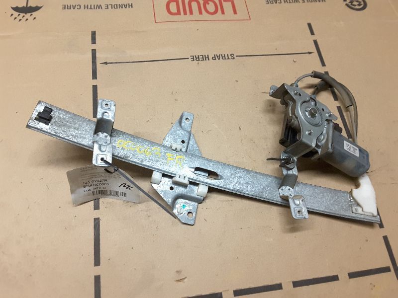 97 98 99 00 01 02 03 04 05 CENTURY R. FRT WINDOW REGULATOR 53845