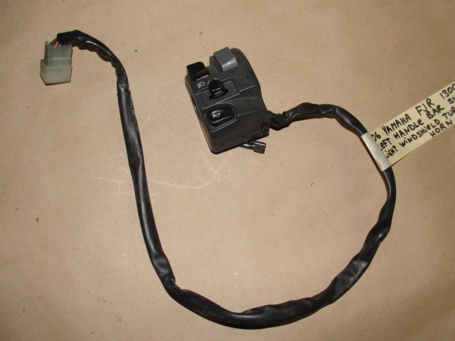 06 YAMAHA FJR 1300 AS LEFT HANDLE BAR SWITCHES LIGHT TURN HORN SWITCH FJR1300