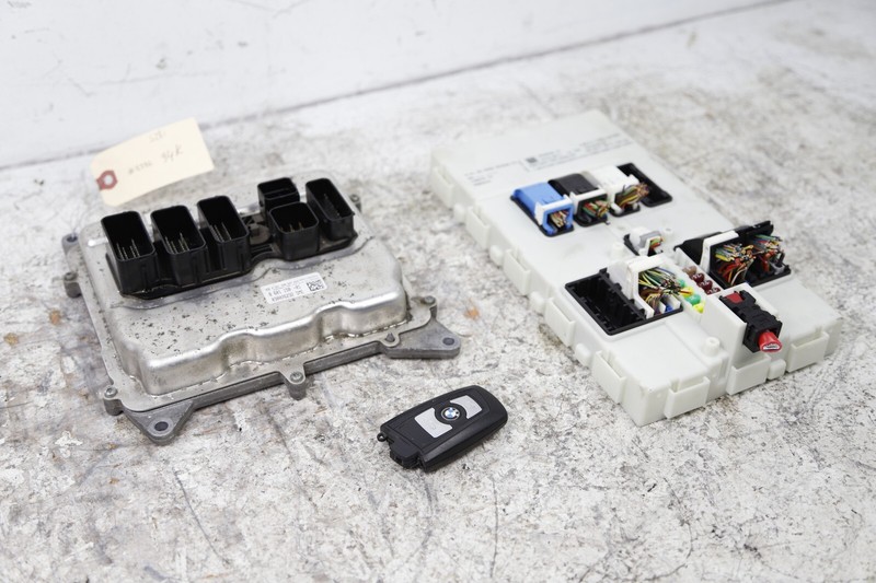 BMW N26 N20 F30 Engine Turbo DME Computer CAS ECM Key Set 8601158 OEM 94K