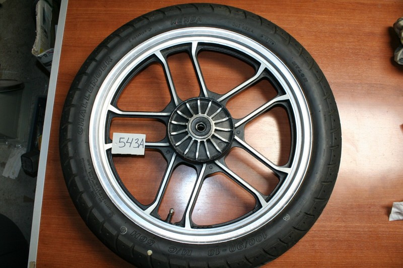 1985 Honda VT500C Shadow Front Wheel Rim DID Japan 2.15x18 OEM 85 F