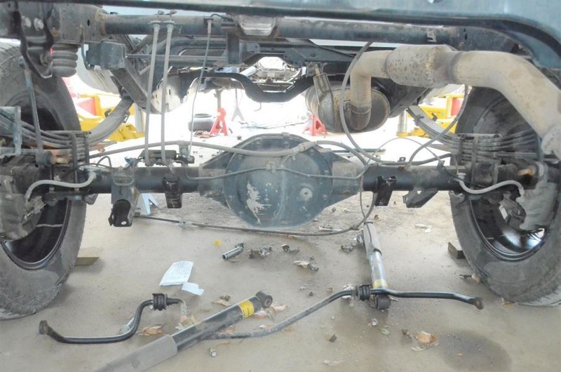 2018-2019 Nissan Titan 5.6L 4x4 Rear Axle Assembly