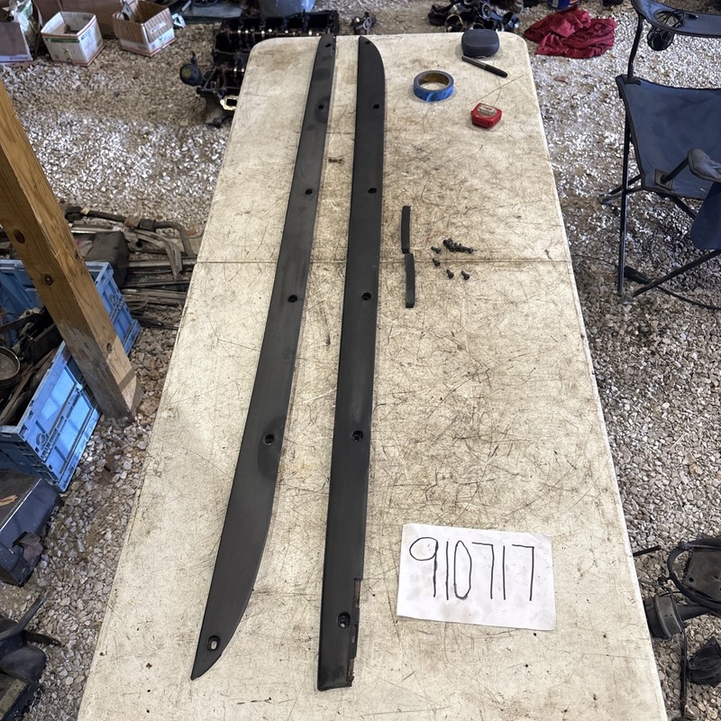 2000 Dodge Durango SLT Luggage Rack Mounts( No Cross Bars!!)