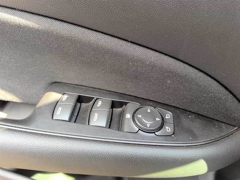 Driver Front Door Switch Driver's Master Fits 18-20 REGAL 1710726