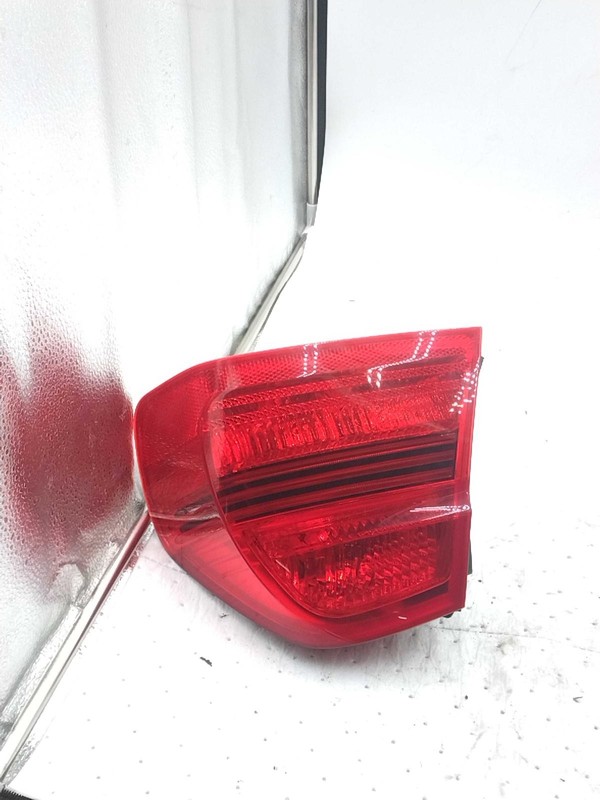 2007 BMW 328I Right Tail Light Assembly OEM Used 105K Miles NJ25-25162-638734