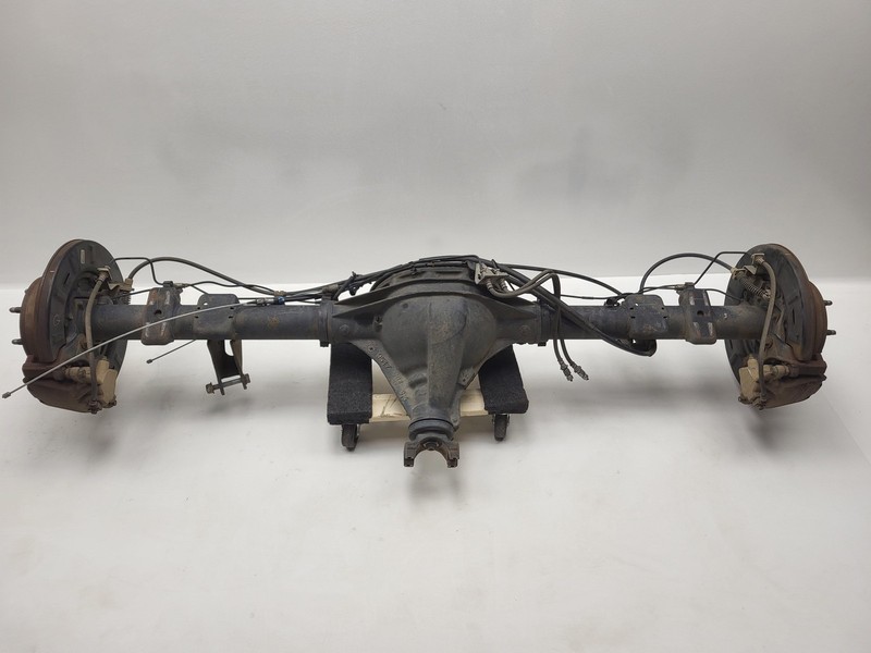 2014-2018 GMC Sierra Pickup 1500 Rear Differential Carrier & Axle Beam 5.3L 9.5"