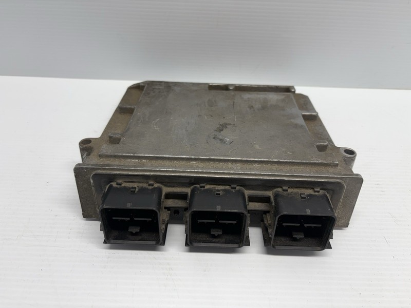 2005 Ford Crown Vic ecu ecm computer RM5U7A-12A650-CBB OEM