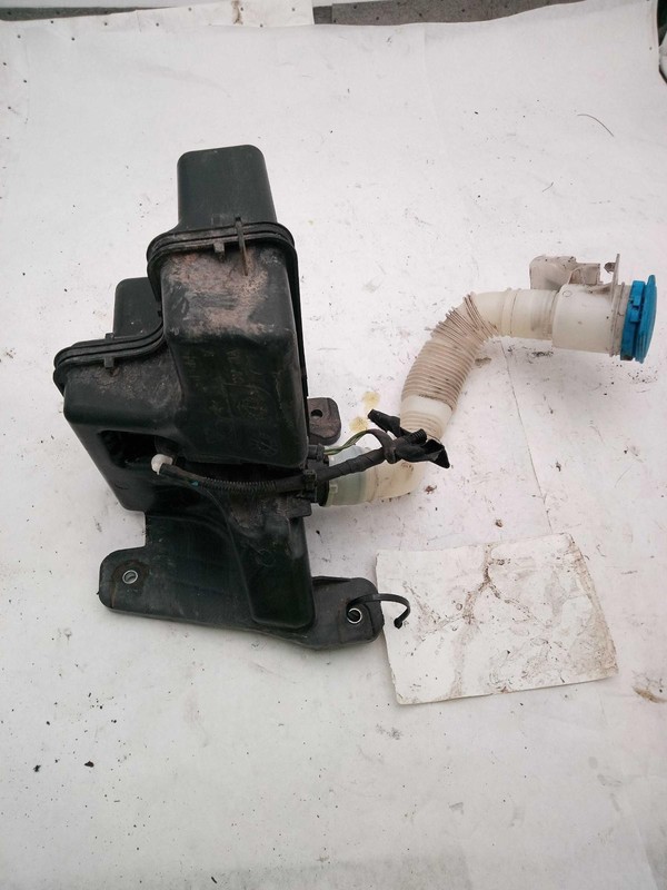 Used Washer Fluid Reservoir fits: 2019 Volkswagen JettaGrade B
