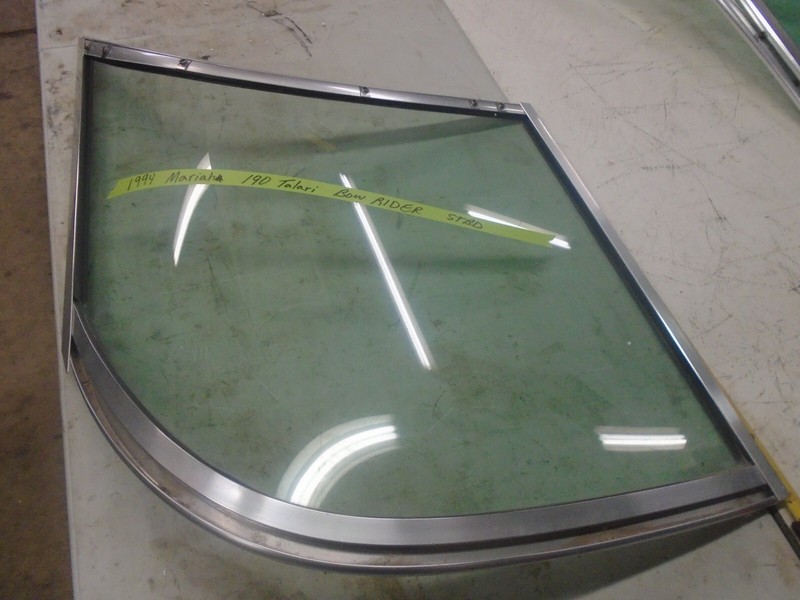 Z7 1994 Mariah 190 Talari Bow Rider Boat Windshield Driver Side Right Starboard