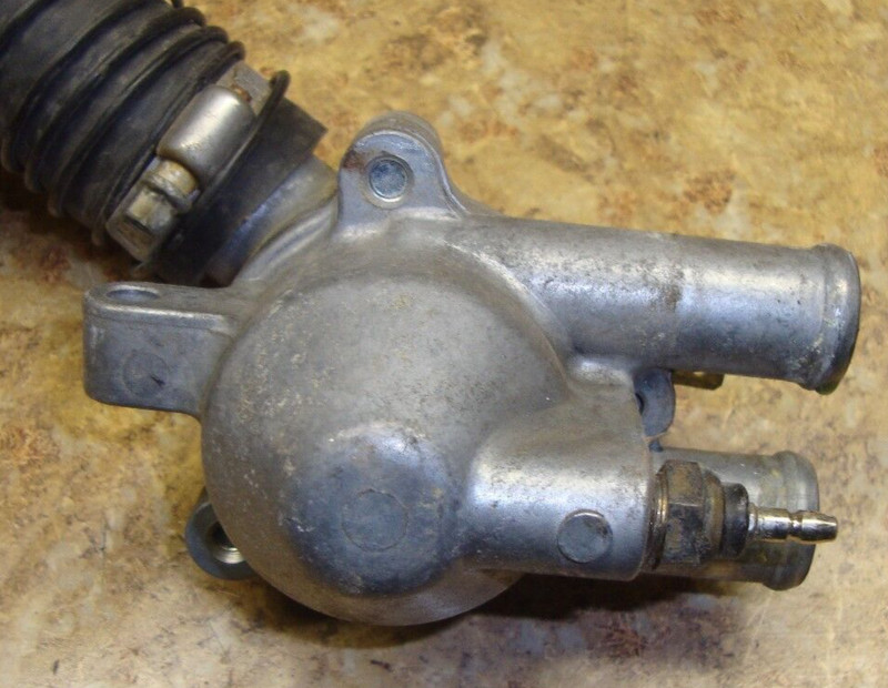 1994 Honda Magna VF750 VF 750 C VF750C Thermostat Housing Engine Cooling 94