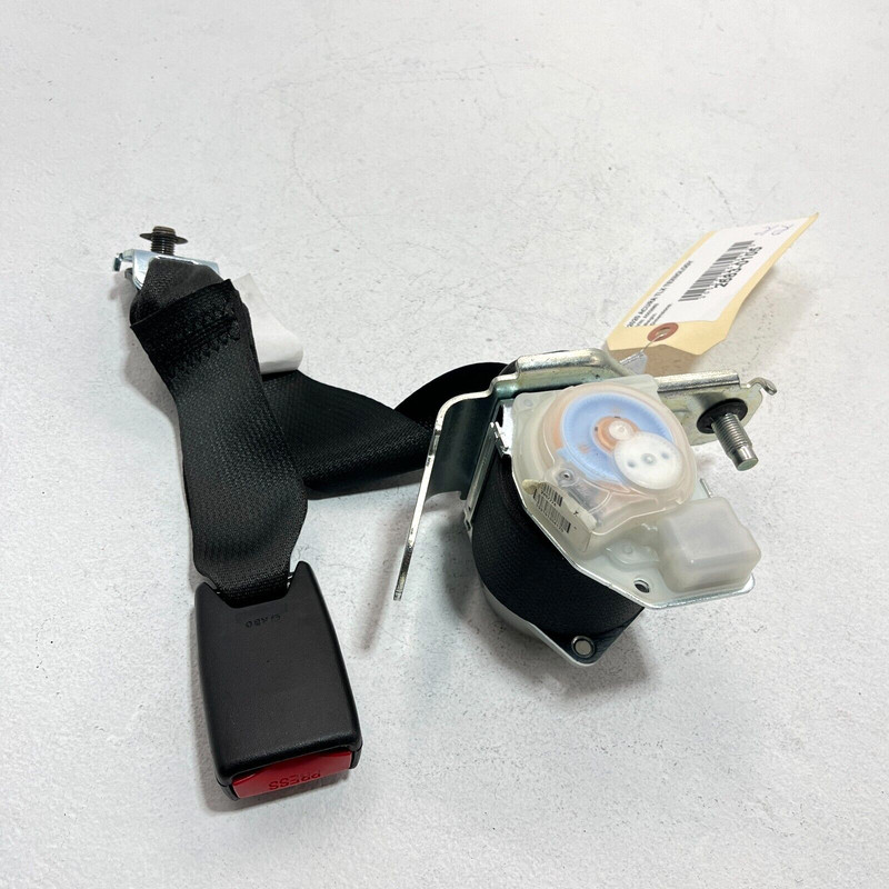 2015-16-17-18-2020 ACURA TLXBUCKLE SET SEAT BELT / REAR SEAT CENTER TONGUE OEM