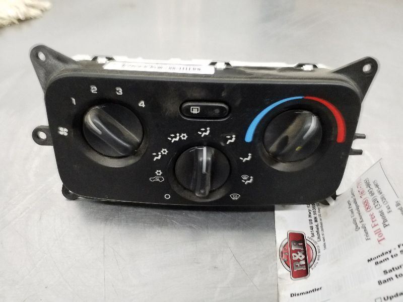 Temperature Control Fits 04-07 LIBERTY 181544