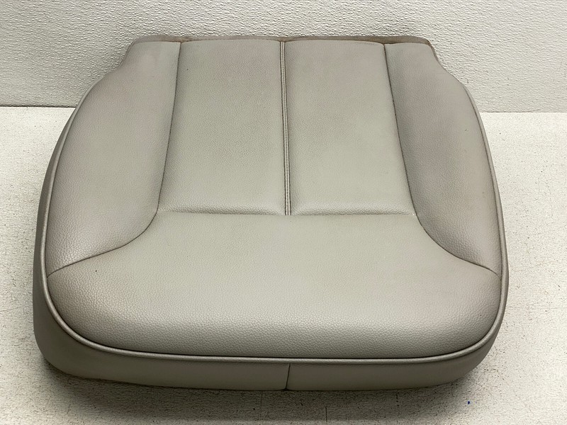10-12 MERCEDES GL450 FRONT RIGHT PASSENGER SIDE LOWER SEAT CUSHION OEM LOT710