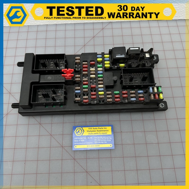 12-13 LAND ROVER LR4 DASHBOARD RELAY FUSE BOX OEM