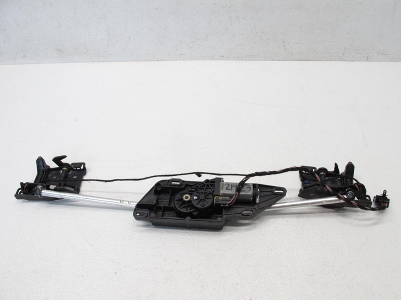 10-17 AUDI 8T A5 S5 RS5 CONVERTIBLE FRONT WINDSHIELD WIPER LINKAGE MOTOR 121923