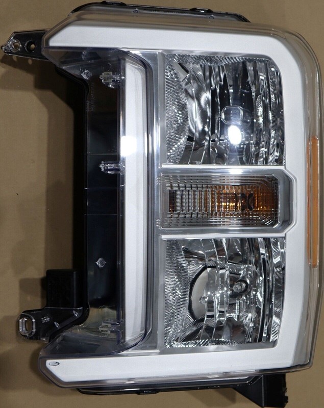 OEM 23-26 Super Duty HALOGEN Headlight PC3Z13008G New Take Off Driver-Side Ford