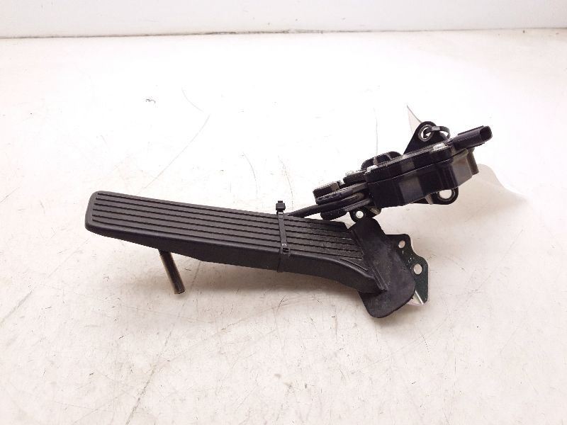 07 08 09 10 11 12 Lexus LS460 LS600hL Accelerator Gas Pedal