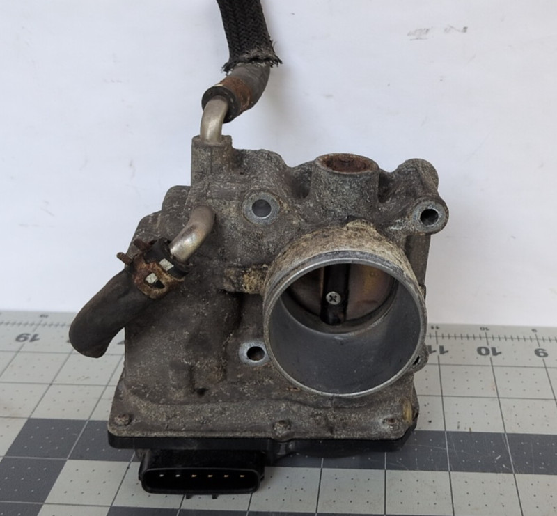 Throttle Body Throttle Valve Assembly 1.5L Hatchback Fits 06-19 YARIS 1347161