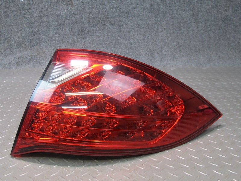 2011-2014 PORSCHE CAYENNE 958 REAR RIGHT PASSENGER SIDE OUTER TAIL LIGHT LAMP
