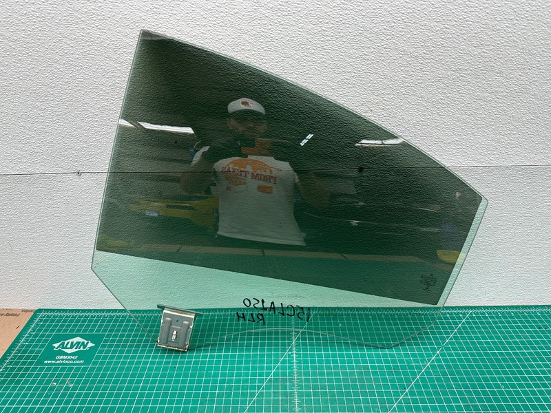 14-19 Mercedes CLA250 C117 REAR LEFT DRIVER SIDE DOOR WINDOW GLASS OEM