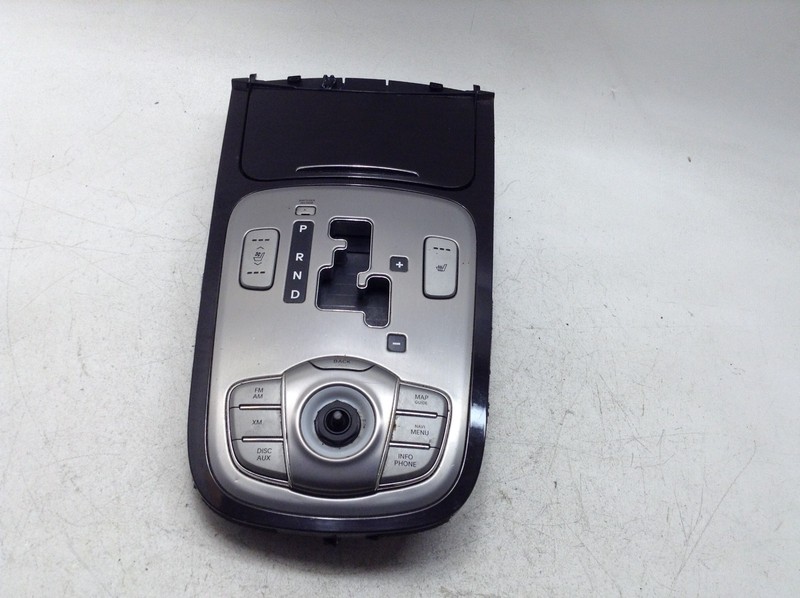 09-14 HYUNDAI GENESIS CENTER CONSOLE SHIFTER BEZEL W TRIM / AUDIO SWITCH OEM