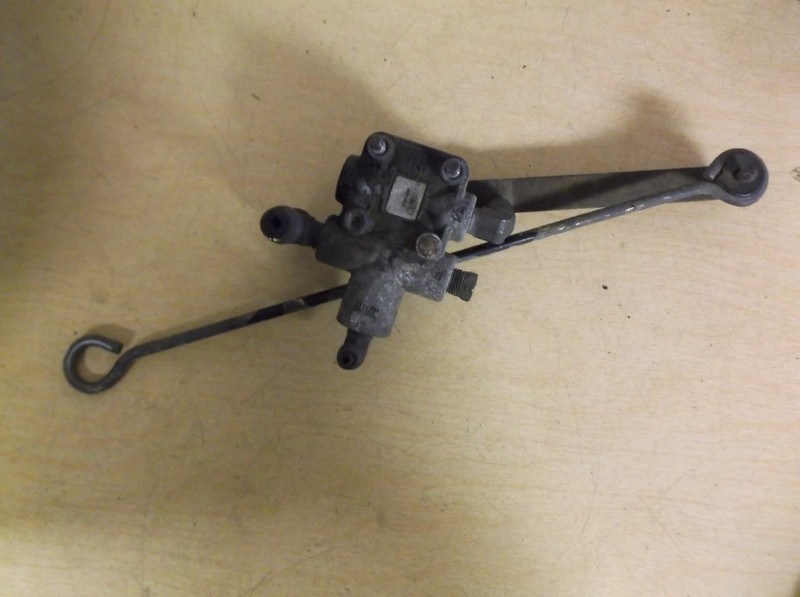 1992-2002 International Leveling Valve Assembly 52347-3129 *FREE SHIPPING*