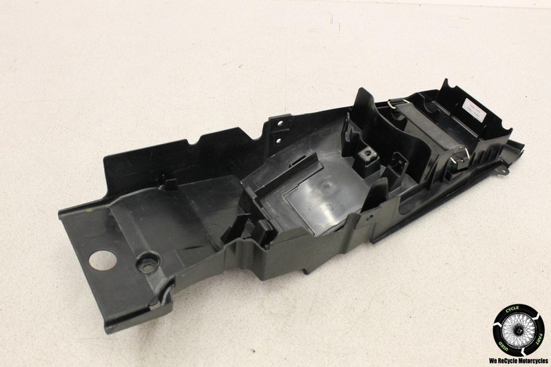 2013 Honda Cbr250rRear Back Fender Mud Guard Inner Plastic Cover CBR 250 R 13